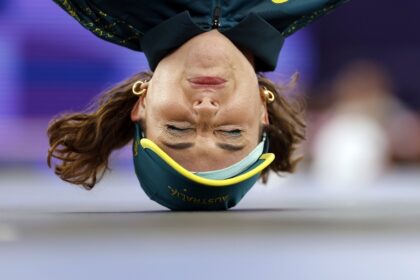 Australia's Olympic Committee has come to the defence of breakdancer 'Raygun', decrying a