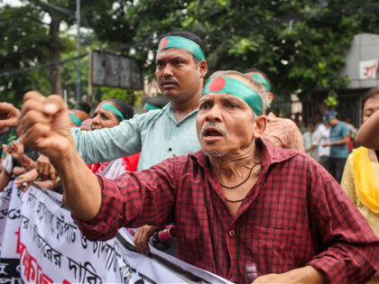 Bangladeshi Hindus are blocking Shahbag area to protest against the persecution of the Hin