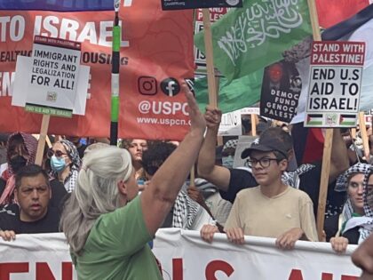 Hamas flag in procession (Joel Pollak / Breitbart News)